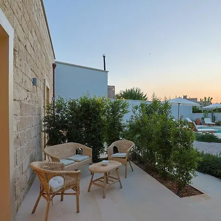 Don Gerolamo Dimora Storica Con Piscina 4*