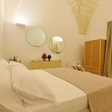 Don Gerolamo Dimora Storica Con Piscina * Casamassella