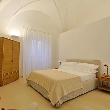 Don Gerolamo Dimora Storica Con Piscina * Casamassella